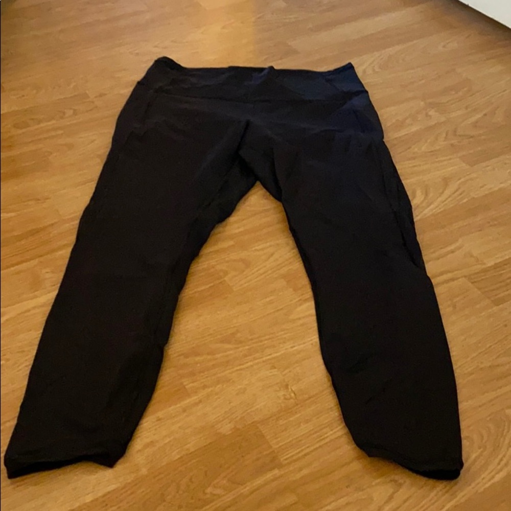 Lululemon Crop Size 12